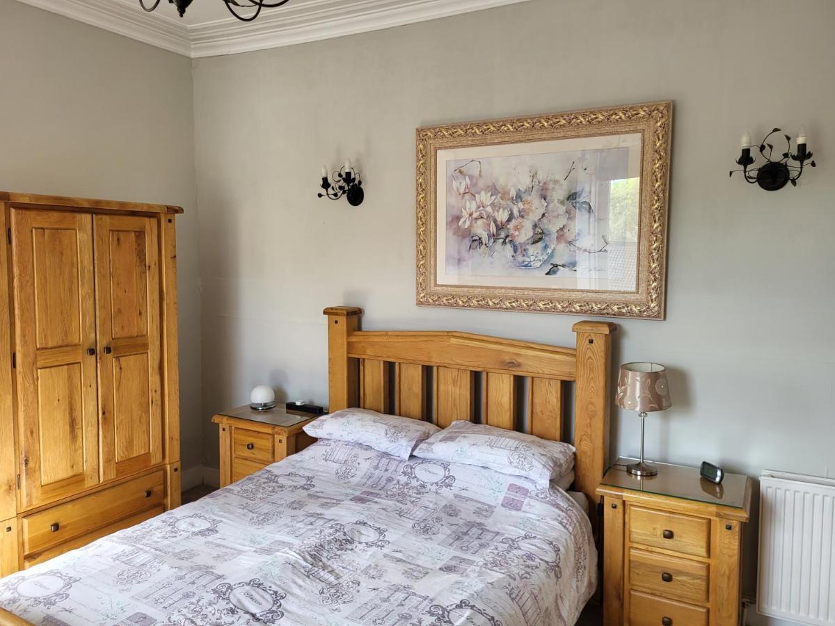 Macbeth Arms Bed and Breakfast Lumphanan Eksteriør billede