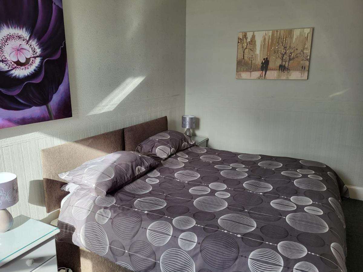 Macbeth Arms Bed and Breakfast Lumphanan Eksteriør billede